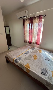 Single sharing room